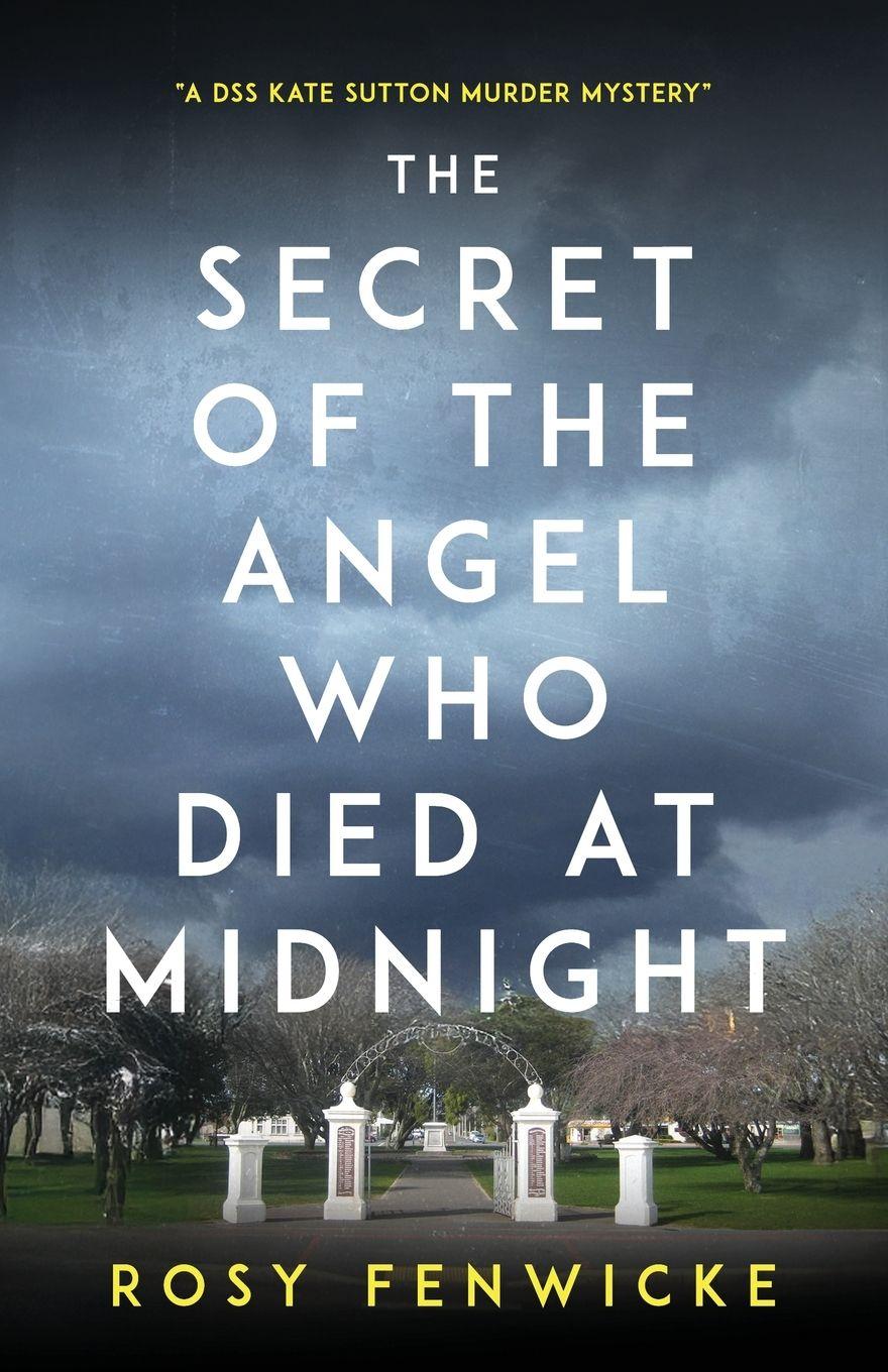Vorderes Coverbild The Secret of the Angel Who Died at Midnight