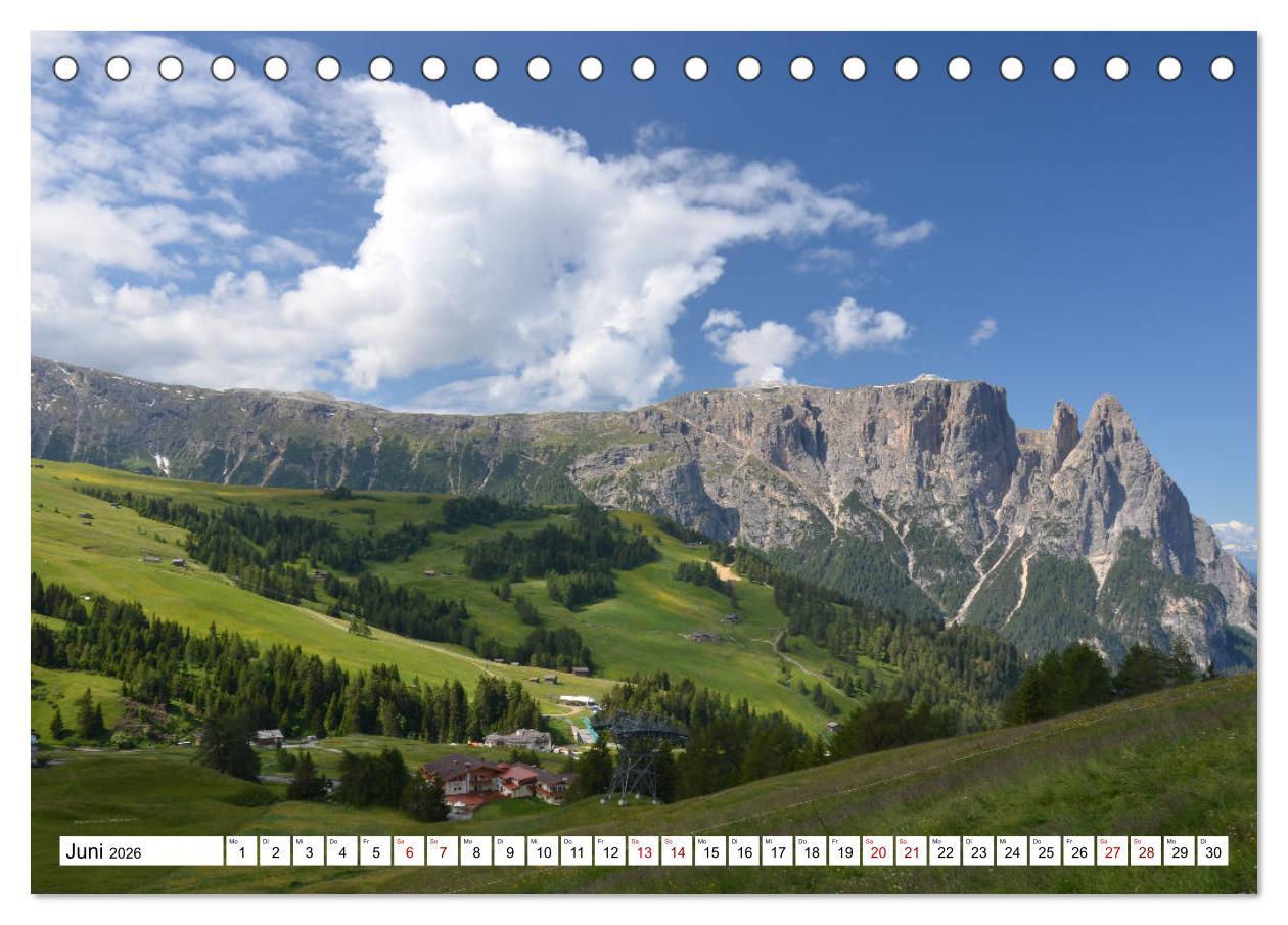 Beispielinhalt (Bild) Der Schlern - Magie und Mythos im Herzen der Dolomiten (Tischkalender 2026 DIN A5 quer), CALVENDO Monatskalender