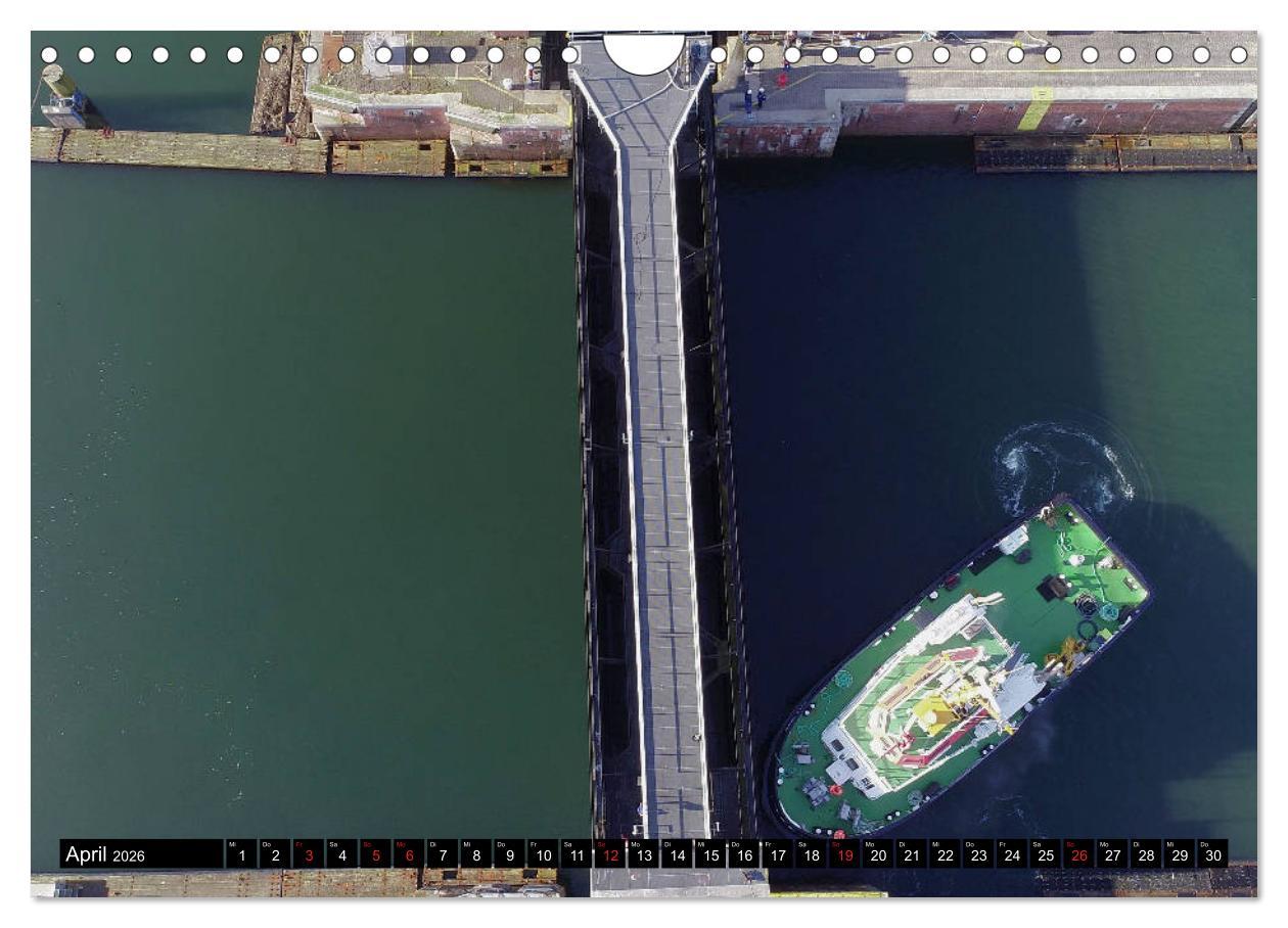 Beispielinhalt (Bild) 100 Meter über Grund - Am Nord-Ostsee-Kanal (Wandkalender 2026 DIN A4 quer), CALVENDO Monatskalender
