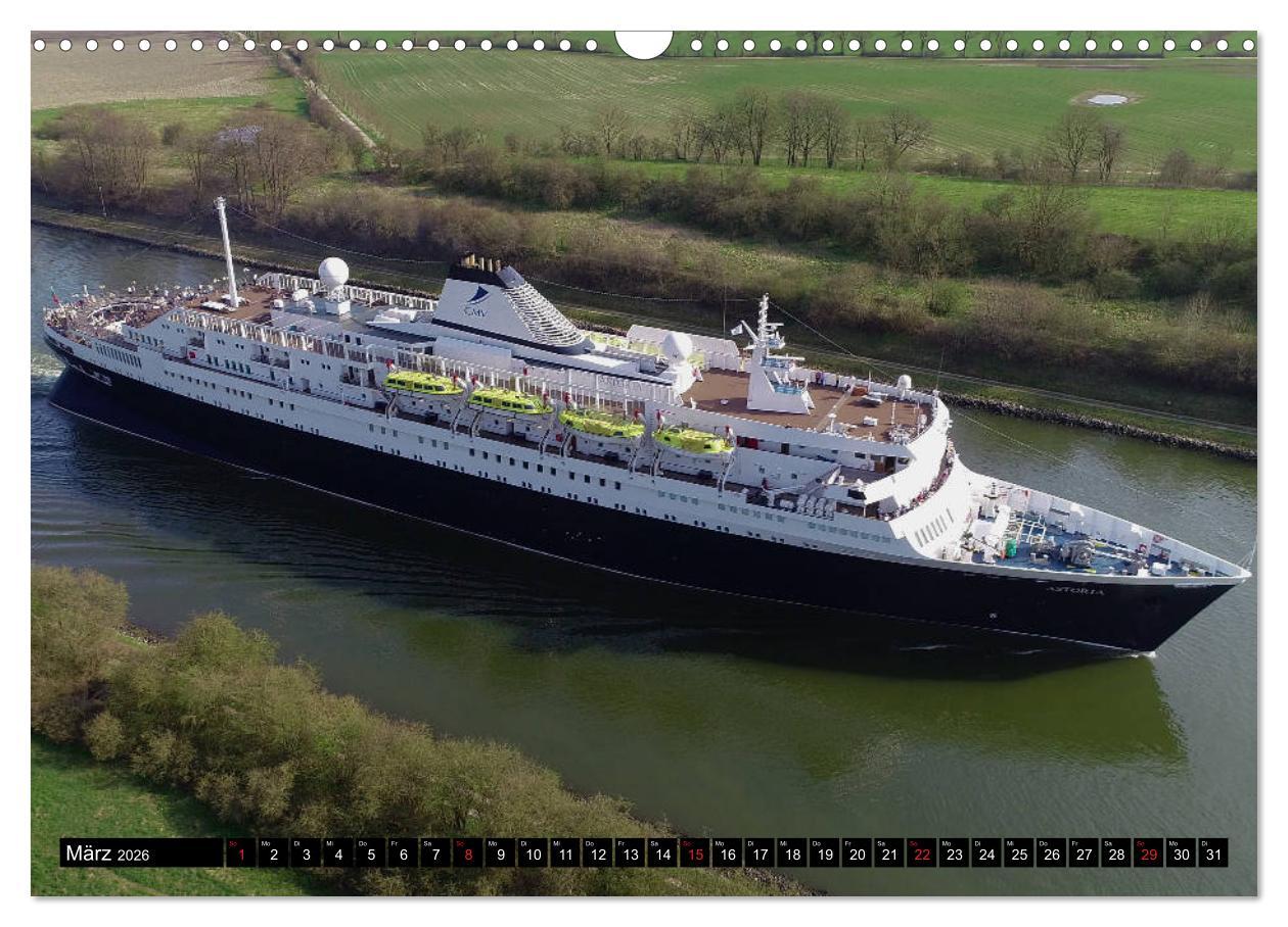 Beispielinhalt (Bild) 100 Meter über Grund - Am Nord-Ostsee-Kanal (Wandkalender 2026 DIN A3 quer), CALVENDO Monatskalender