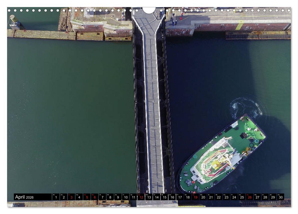 Beispielinhalt (Bild) 100 Meter über Grund - Am Nord-Ostsee-Kanal (Wandkalender 2026 DIN A3 quer), CALVENDO Monatskalender