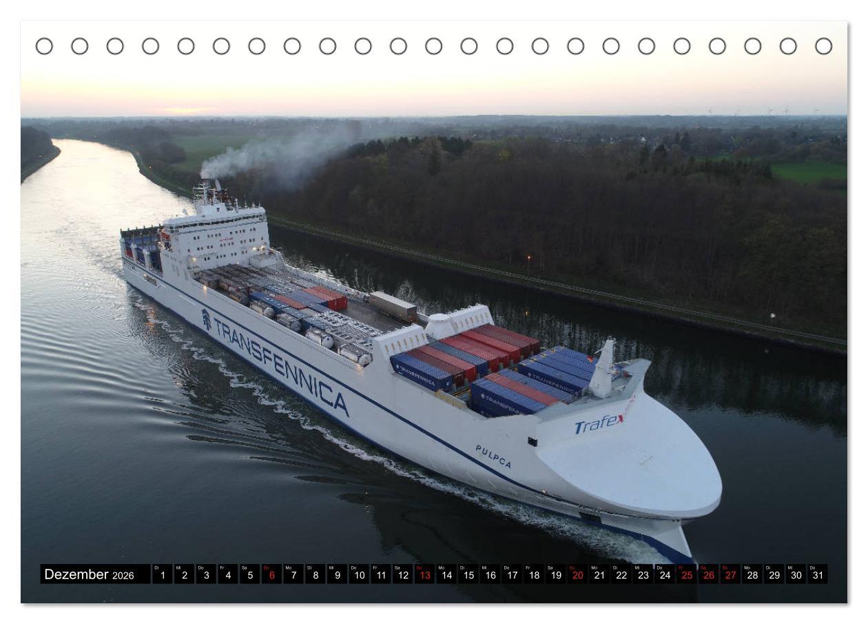 Beispielinhalt (Bild) 100 Meter über Grund - Am Nord-Ostsee-Kanal (Tischkalender 2026 DIN A5 quer), CALVENDO Monatskalender