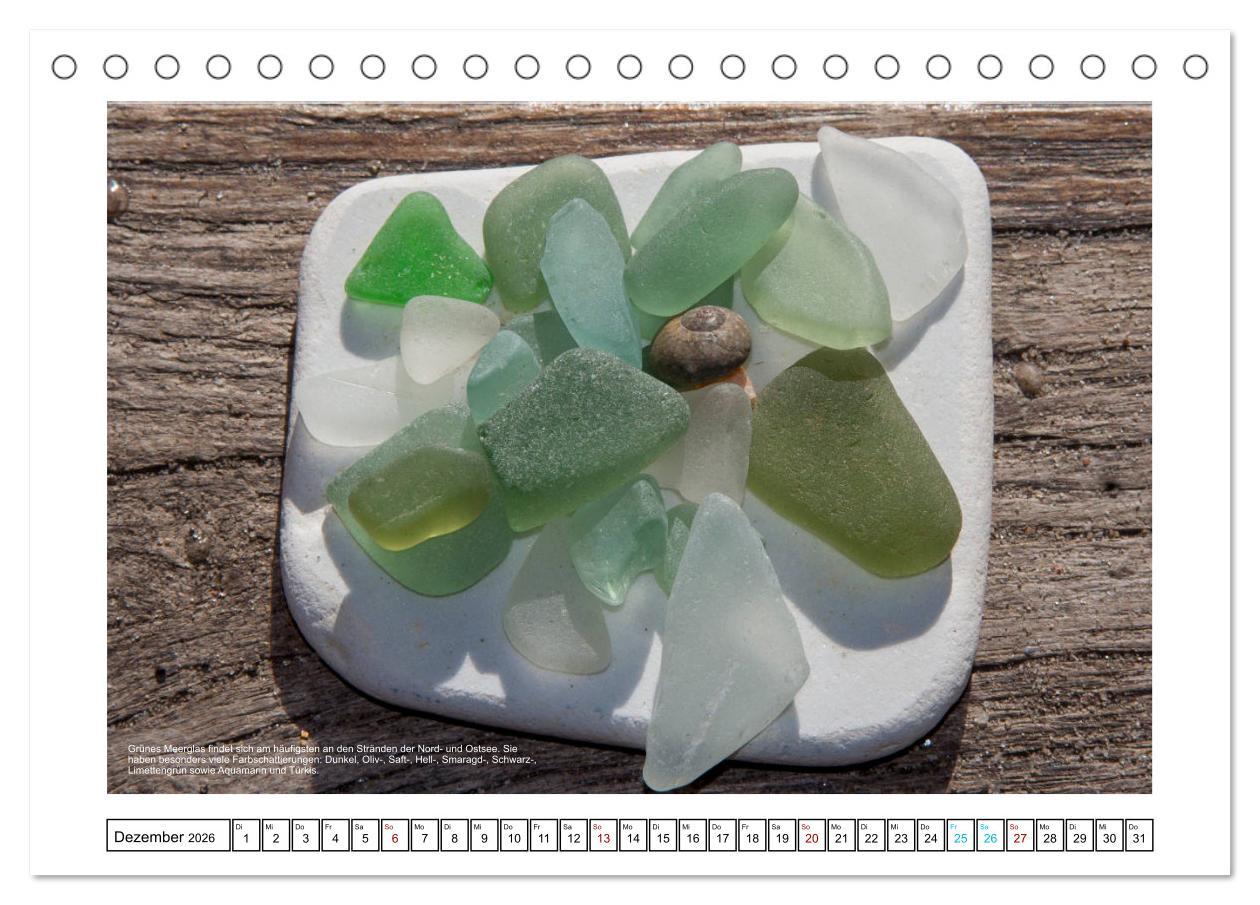 Beispielinhalt (Bild) Meerglas - Juwelen der Meeres (Tischkalender 2026 DIN A5 quer), CALVENDO Monatskalender