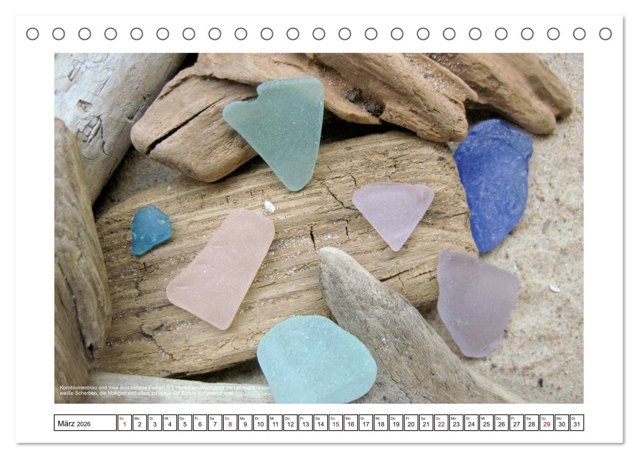 Beispielinhalt (Bild) Meerglas - Juwelen der Meeres (Tischkalender 2026 DIN A5 quer), CALVENDO Monatskalender