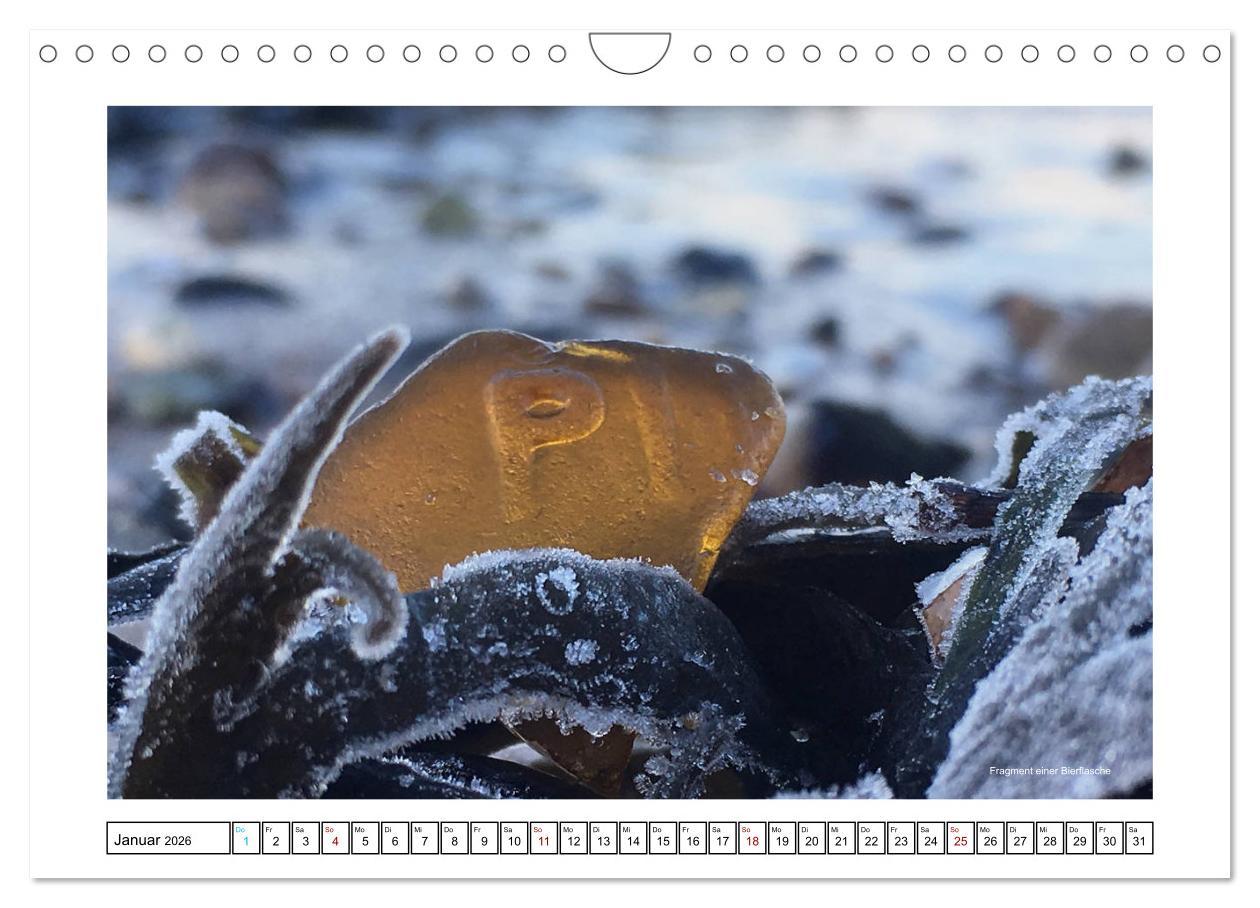 Beispielinhalt (Bild) Meerglas - Juwelen der Meeres (Wandkalender 2026 DIN A4 quer), CALVENDO Monatskalender