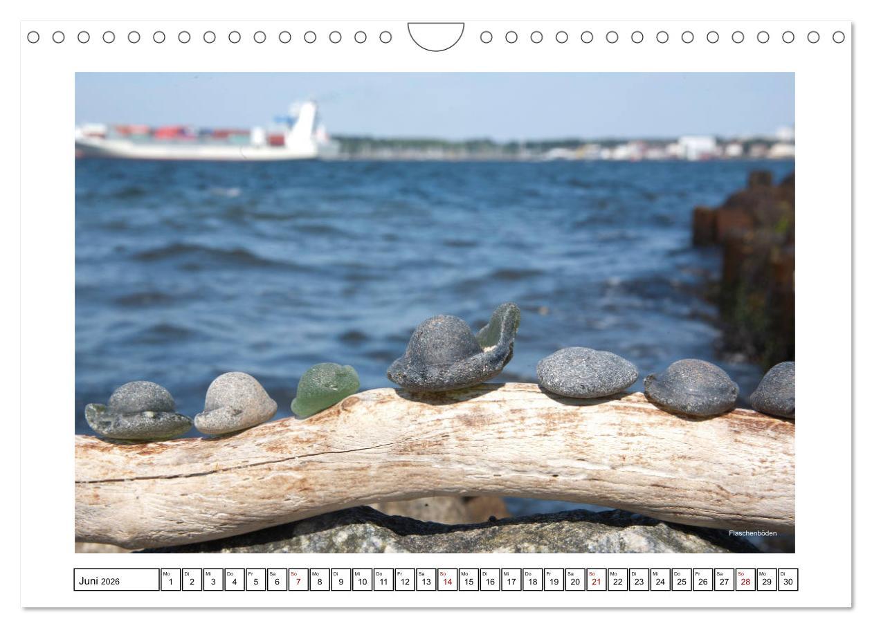 Beispielinhalt (Bild) Meerglas - Juwelen der Meeres (Wandkalender 2026 DIN A4 quer), CALVENDO Monatskalender