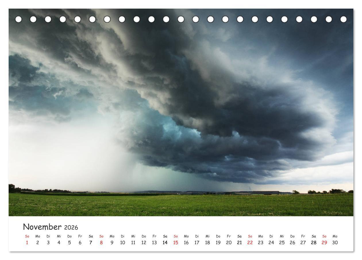 Beispielinhalt (Bild) Gewitterwelten (Tischkalender 2026 DIN A5 quer), CALVENDO Monatskalender
