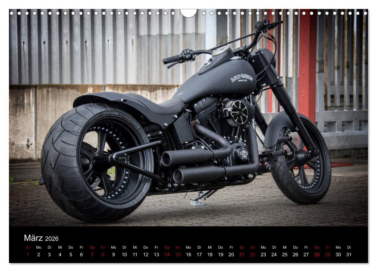 Beispielinhalt (Bild) Exklusive Best of Fat Ass Custombike Edition, feinste Harleys mit fettem Hintern (Wandkalender 2026 DIN A3 quer), CALVENDO Monatskalender