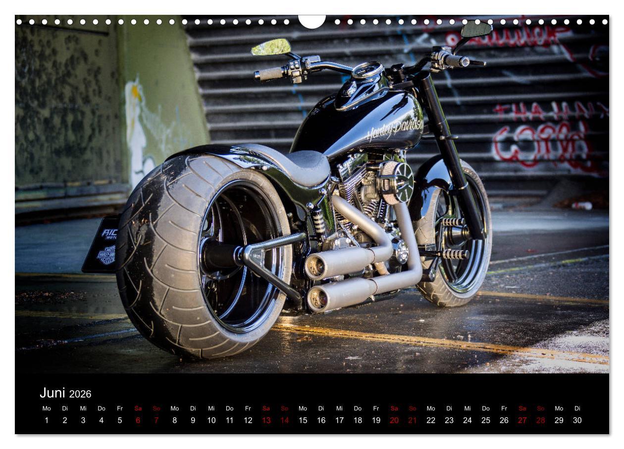 Beispielinhalt (Bild) Exklusive Best of Fat Ass Custombike Edition, feinste Harleys mit fettem Hintern (Wandkalender 2026 DIN A3 quer), CALVENDO Monatskalender