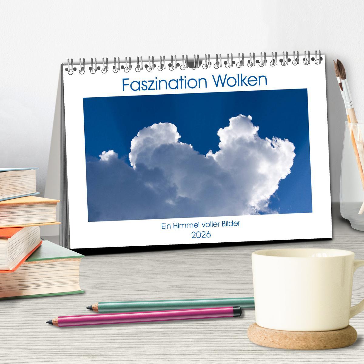 Beispielinhalt (Bild) Faszination Wolken (Tischkalender 2026 DIN A5 quer), CALVENDO Monatskalender