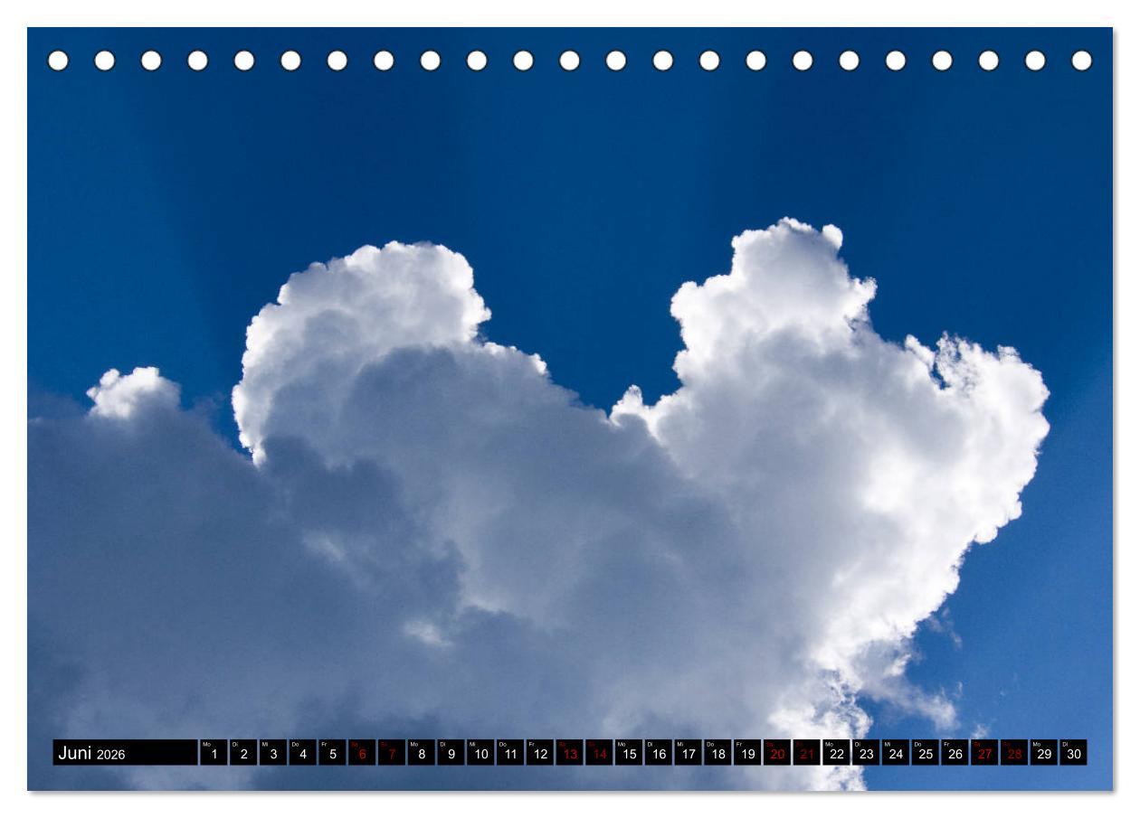 Beispielinhalt (Bild) Faszination Wolken (Tischkalender 2026 DIN A5 quer), CALVENDO Monatskalender
