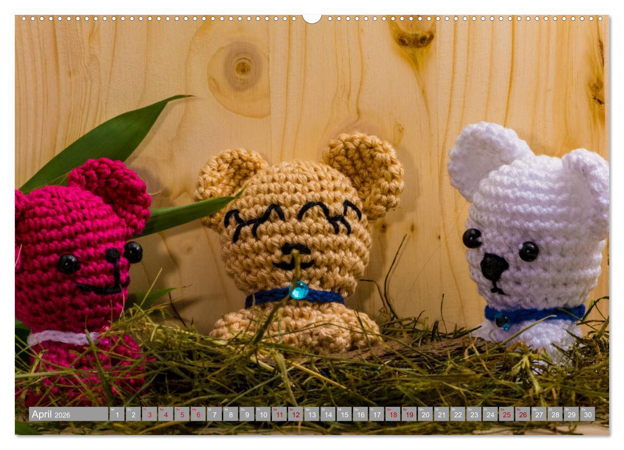 Beispielinhalt (Bild) Amigurumi - Die gehäkelte Welt (hochwertiger Premium Wandkalender 2026 DIN A2 quer), Kunstdruck in Hochglanz