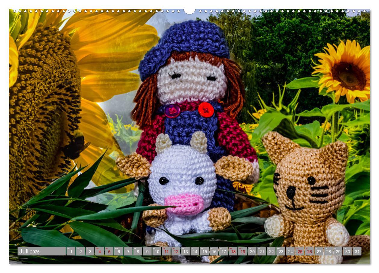Beispielinhalt (Bild) Amigurumi - Die gehäkelte Welt (hochwertiger Premium Wandkalender 2026 DIN A2 quer), Kunstdruck in Hochglanz