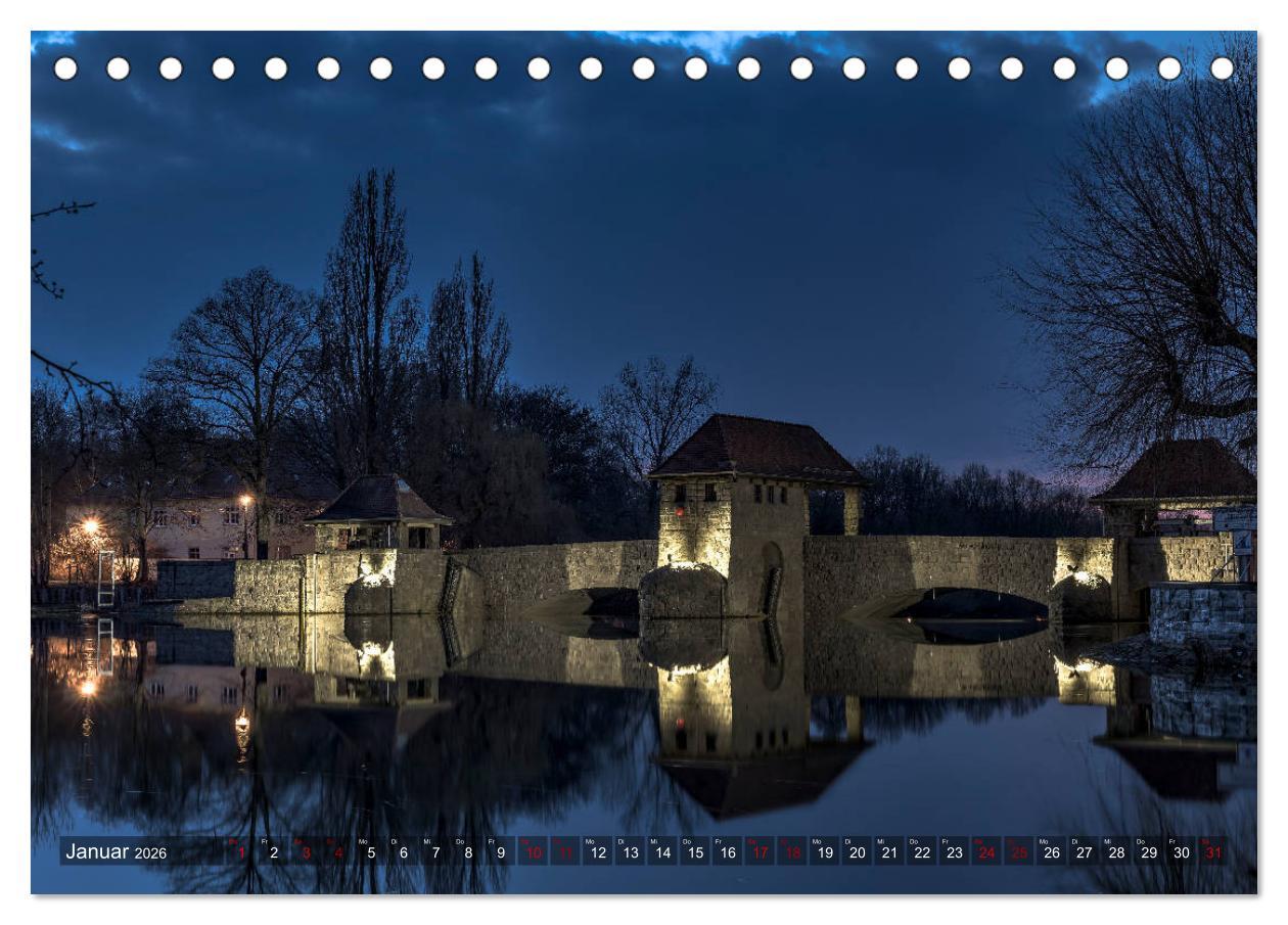 Beispielinhalt (Bild) Nachts in Leipzig (Tischkalender 2026 DIN A5 quer), CALVENDO Monatskalender