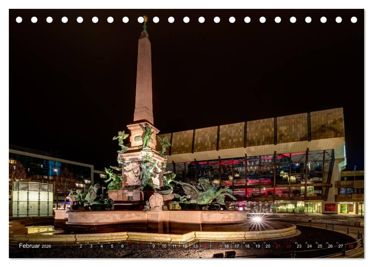 Beispielinhalt (Bild) Nachts in Leipzig (Tischkalender 2026 DIN A5 quer), CALVENDO Monatskalender