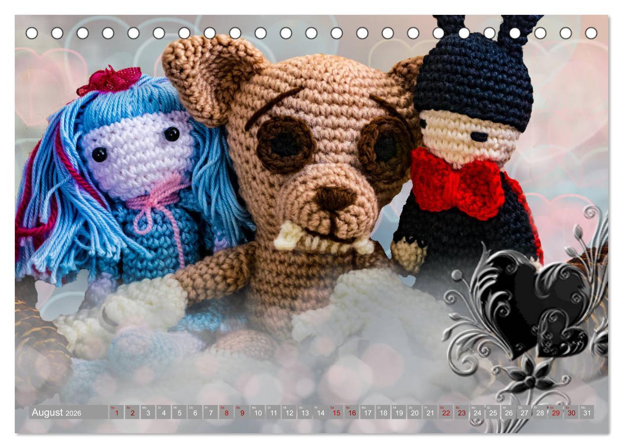Beispielinhalt (Bild) Amigurumi - Die gehäkelte Welt (Tischkalender 2026 DIN A5 quer), CALVENDO Monatskalender
