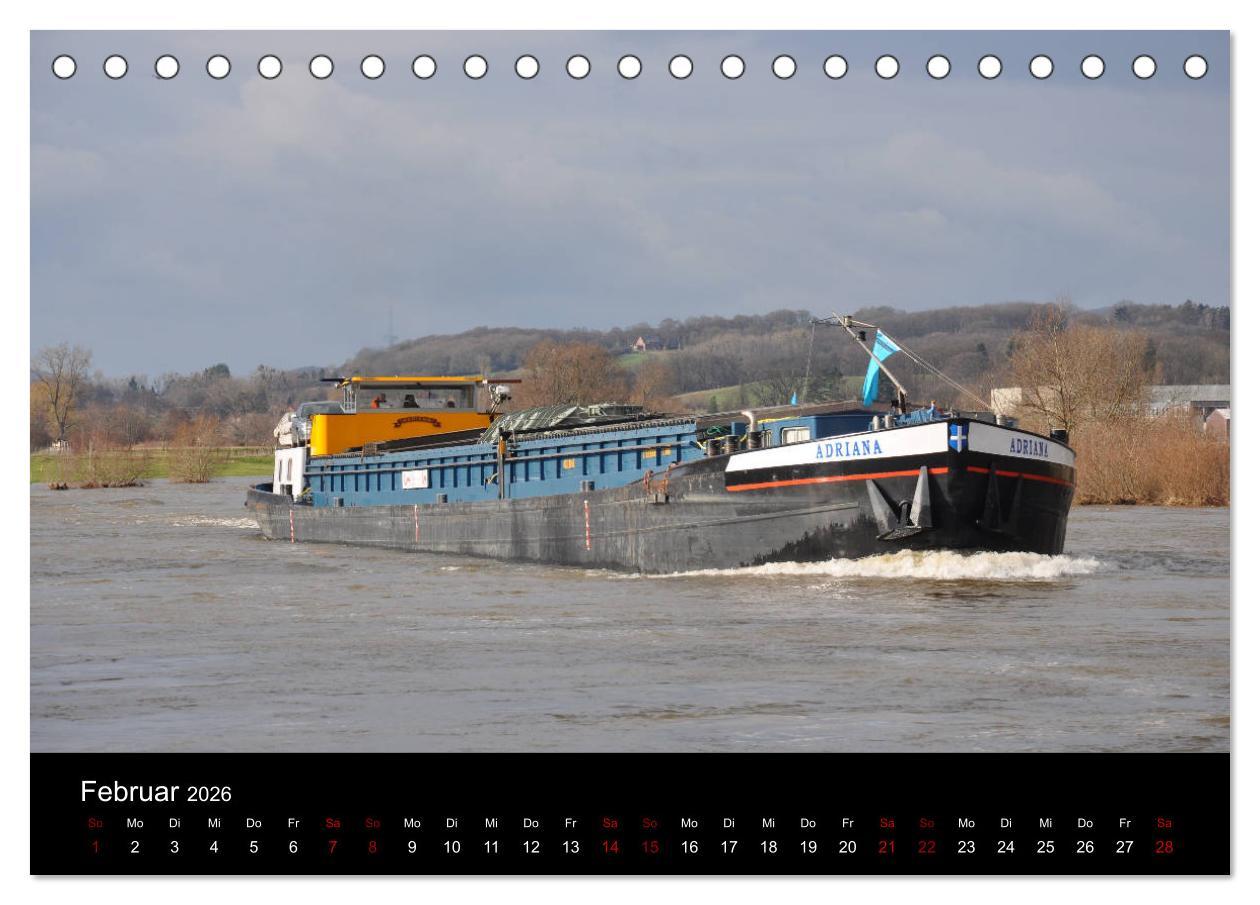 Beispielinhalt (Bild) Schiffe auf der Oberweser (Tischkalender 2026 DIN A5 quer), CALVENDO Monatskalender