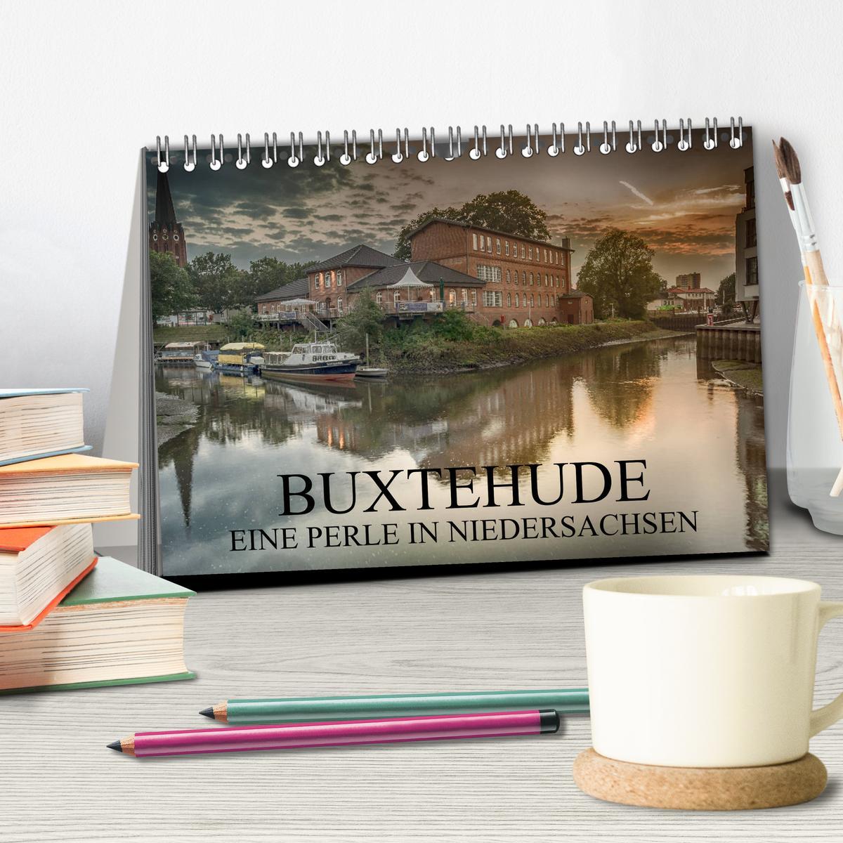 Beispielinhalt (Bild) Buxtehude - Eine Perle in Niedersachsen (Tischkalender 2026 DIN A5 quer), CALVENDO Monatskalender