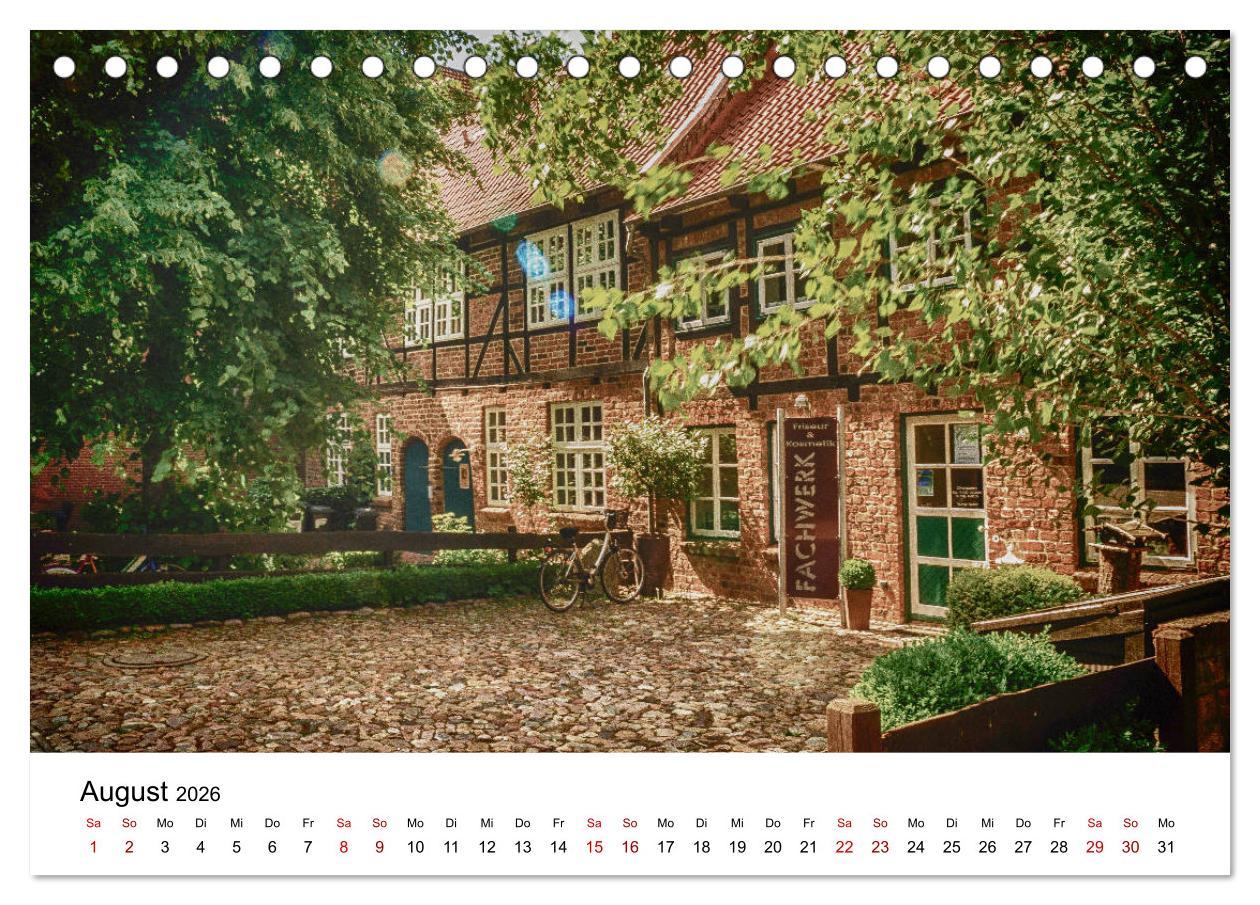 Beispielinhalt (Bild) Buxtehude - Eine Perle in Niedersachsen (Tischkalender 2026 DIN A5 quer), CALVENDO Monatskalender