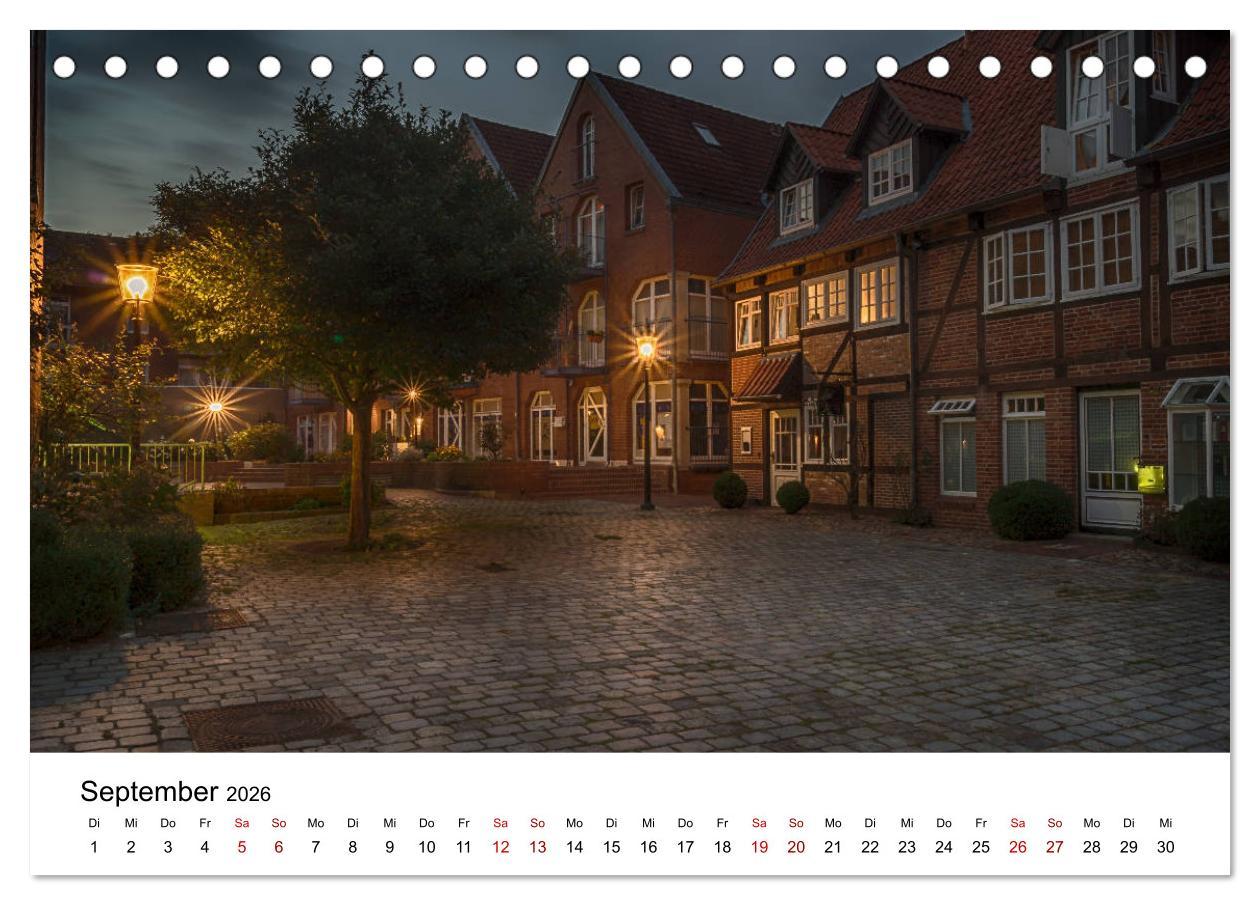 Beispielinhalt (Bild) Buxtehude - Eine Perle in Niedersachsen (Tischkalender 2026 DIN A5 quer), CALVENDO Monatskalender