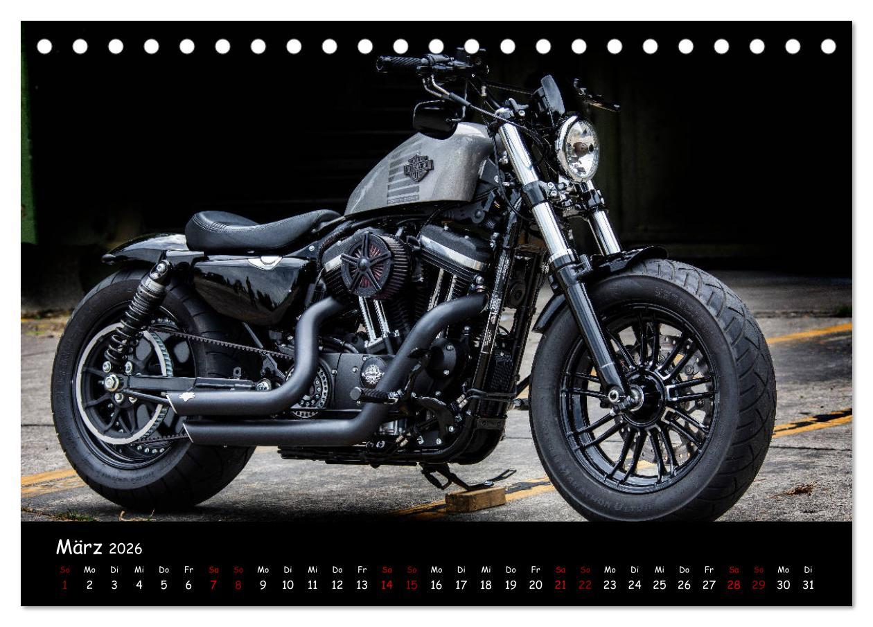 Beispielinhalt (Bild) Best of Custom- and Showbikes Kalender (Tischkalender 2026 DIN A5 quer), CALVENDO Monatskalender