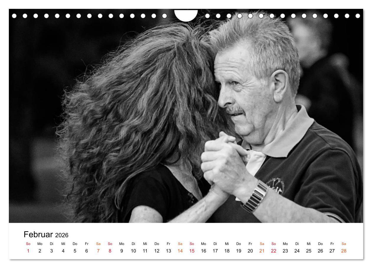 Beispielinhalt (Bild) Tango Argentino - Paare beim Tanz auf öffentlichen Plätzen (Wandkalender 2026 DIN A4 quer), CALVENDO Monatskalender