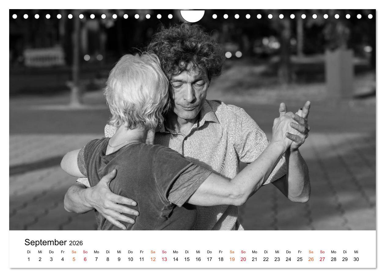 Beispielinhalt (Bild) Tango Argentino - Paare beim Tanz auf öffentlichen Plätzen (Wandkalender 2026 DIN A4 quer), CALVENDO Monatskalender