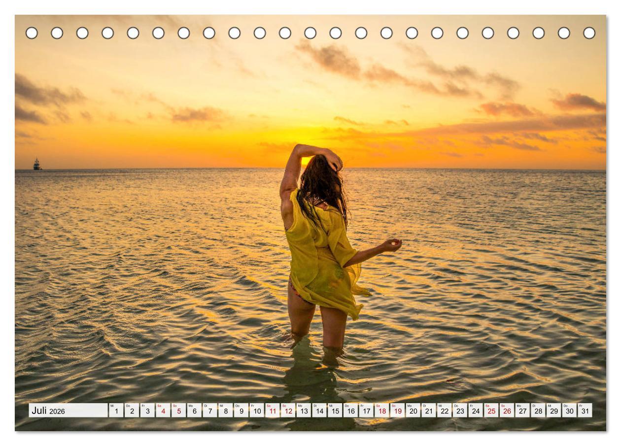 Beispielinhalt (Bild) Summer Paradise Fiji (Tischkalender 2026 DIN A5 quer), CALVENDO Monatskalender
