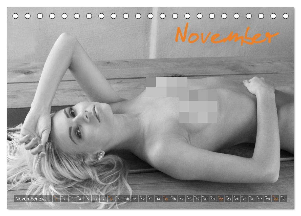 Beispielinhalt (Bild) Erotik Fotoart Klassische Aktfotografie (Tischkalender 2026 DIN A5 quer), CALVENDO Monatskalender