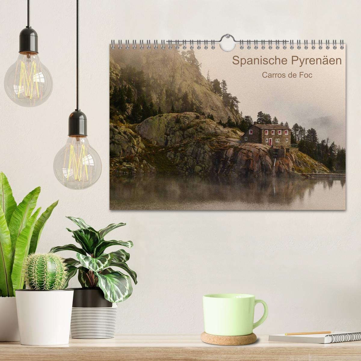 Beispielinhalt (Bild) Spanische - Pyrenäen Carros de Foc (Wandkalender 2026 DIN A4 quer), CALVENDO Monatskalender