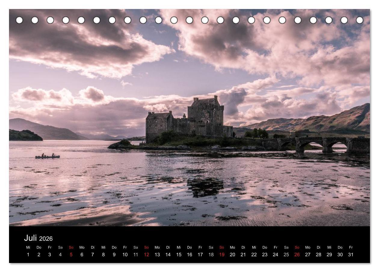Beispielinhalt (Bild) Die Highlands - Schottlands rauher Nordwesten (Tischkalender 2026 DIN A5 quer), CALVENDO Monatskalender