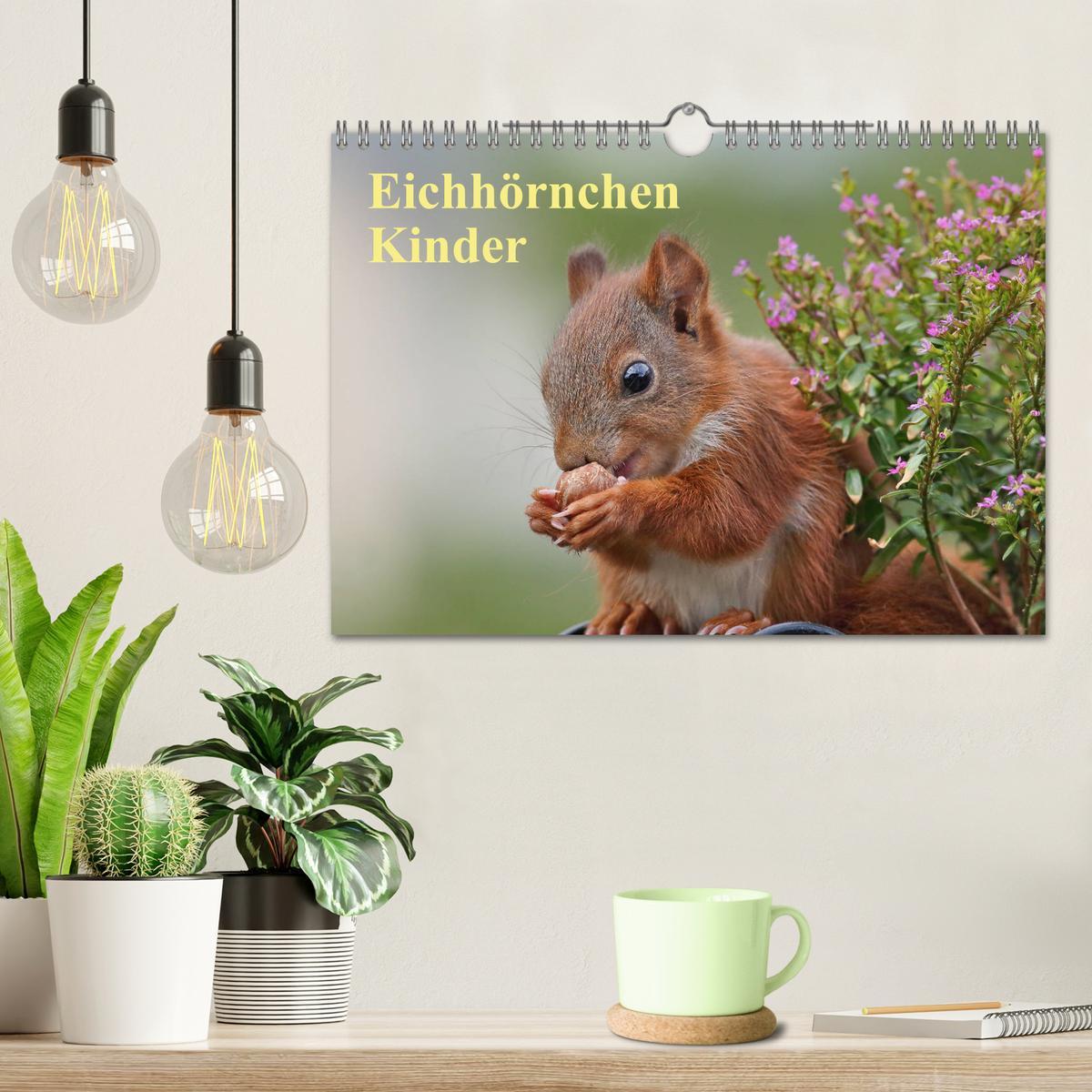 Beispielinhalt (Bild) Eichhörnchen Kinder (Wandkalender 2026 DIN A4 quer), CALVENDO Monatskalender