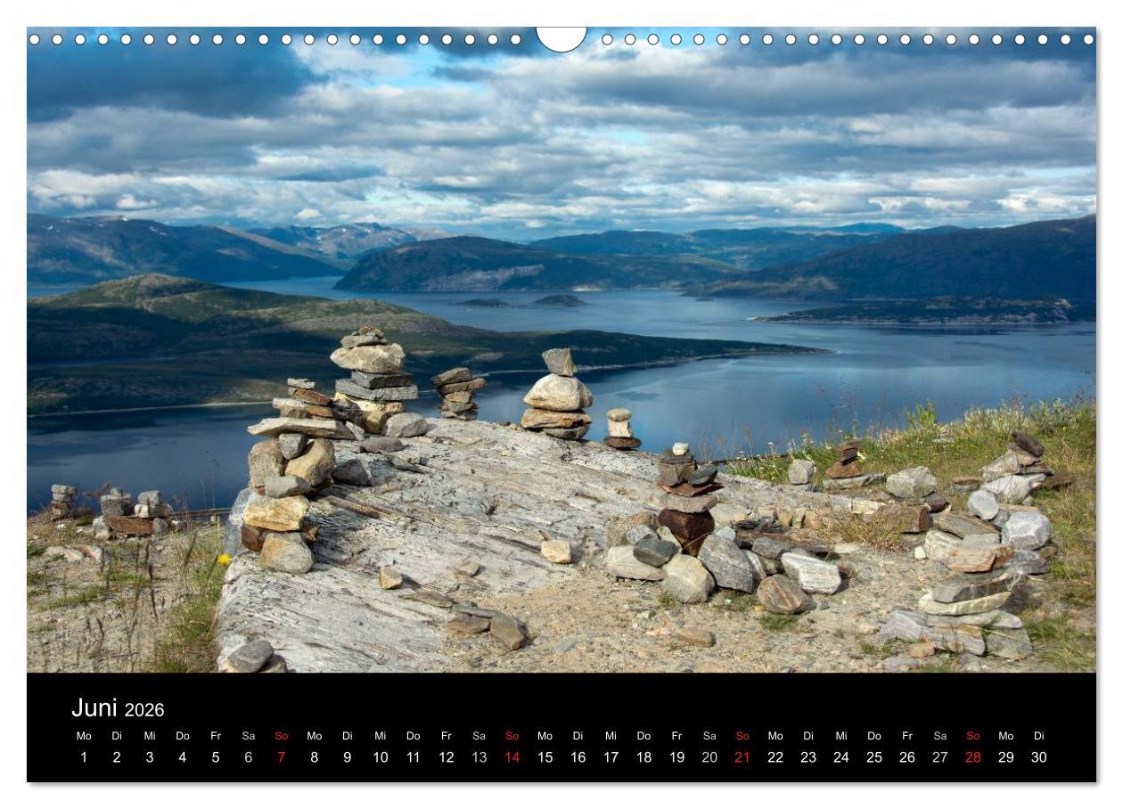 Beispielinhalt (Bild) Landschaften Norwegens zwischen Polarkreis und Nordkap (Wandkalender 2026 DIN A3 quer), CALVENDO Monatskalender