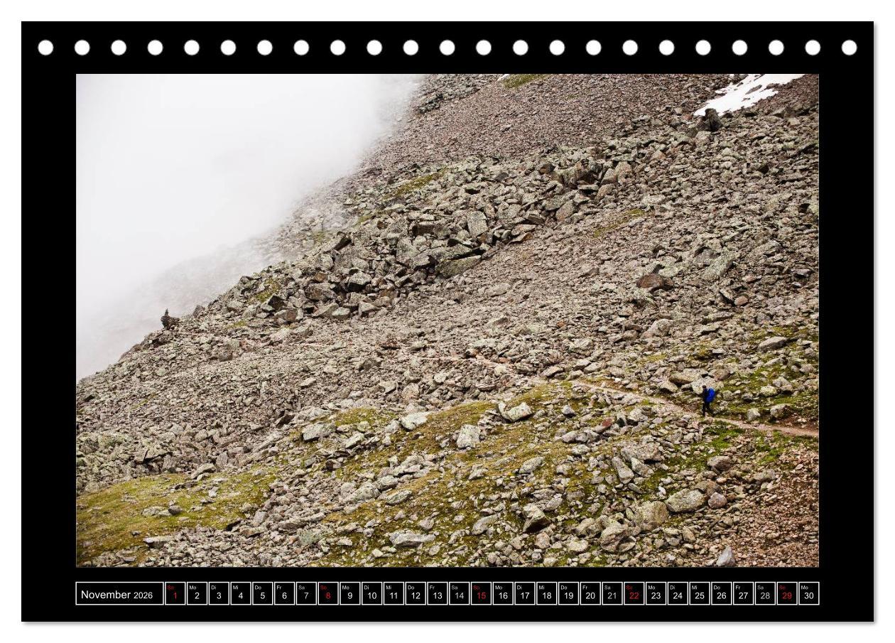 Beispielinhalt (Bild) SEH(N)SUCHT ALPENÜBERQUERUNG (Tischkalender 2026 DIN A5 quer), CALVENDO Monatskalender