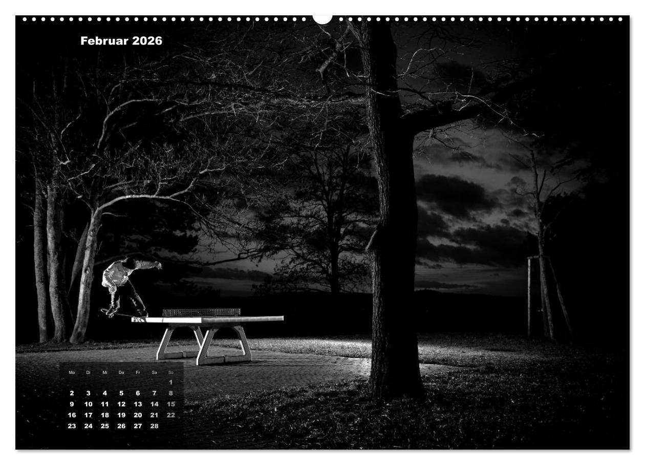 Beispielinhalt (Bild) Skateboarden in Schwarz-Weiß (hochwertiger Premium Wandkalender 2026 DIN A2 quer), Kunstdruck in Hochglanz