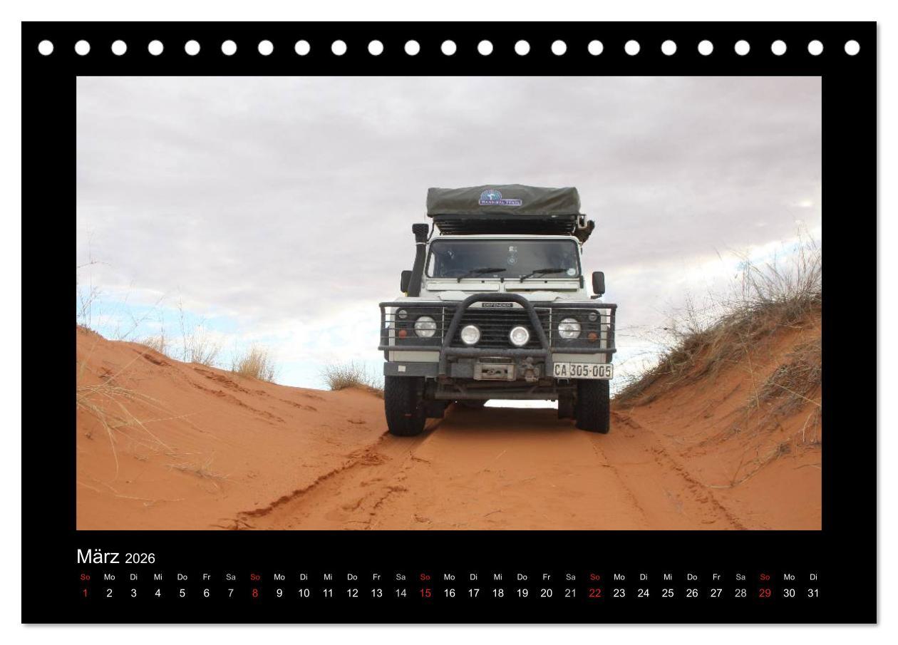 Beispielinhalt (Bild) Land Rover Defender - Unterwegs in Afrika (Tischkalender 2026 DIN A5 quer), CALVENDO Monatskalender