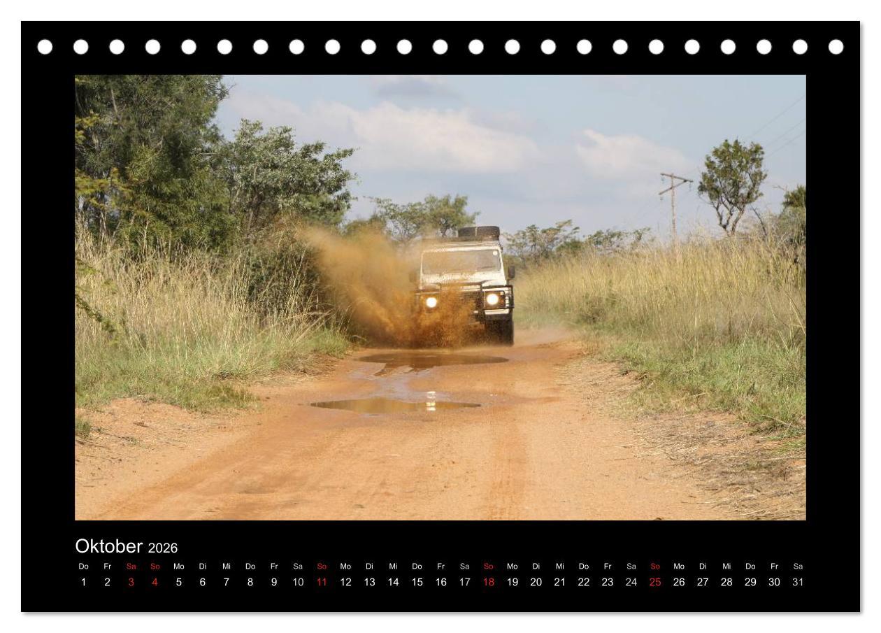 Beispielinhalt (Bild) Land Rover Defender - Unterwegs in Afrika (Tischkalender 2026 DIN A5 quer), CALVENDO Monatskalender