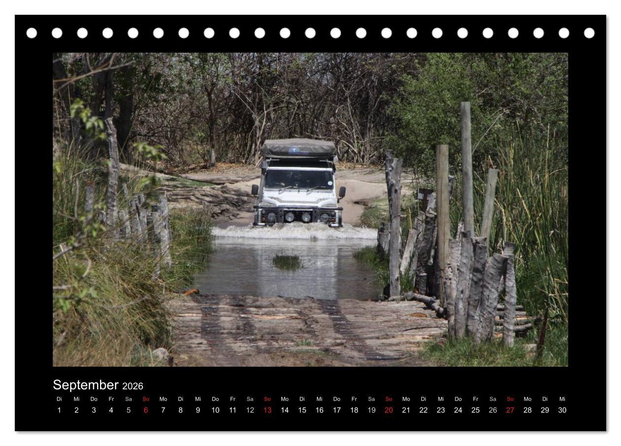Beispielinhalt (Bild) Land Rover Defender - Unterwegs in Afrika (Tischkalender 2026 DIN A5 quer), CALVENDO Monatskalender
