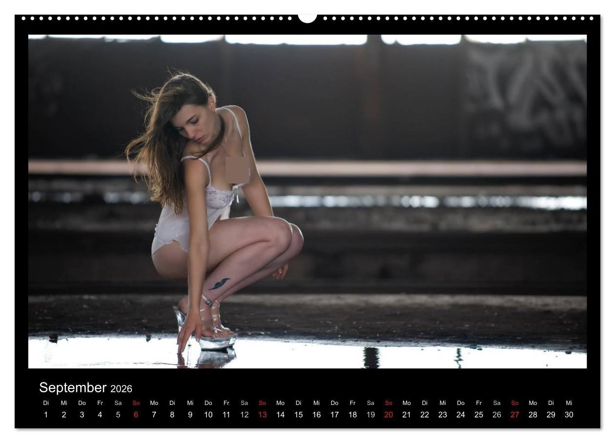 Beispielinhalt (Bild) Outdoor Aktkalender 2026 (hochwertiger Premium Wandkalender 2026 DIN A2 quer), Kunstdruck in Hochglanz