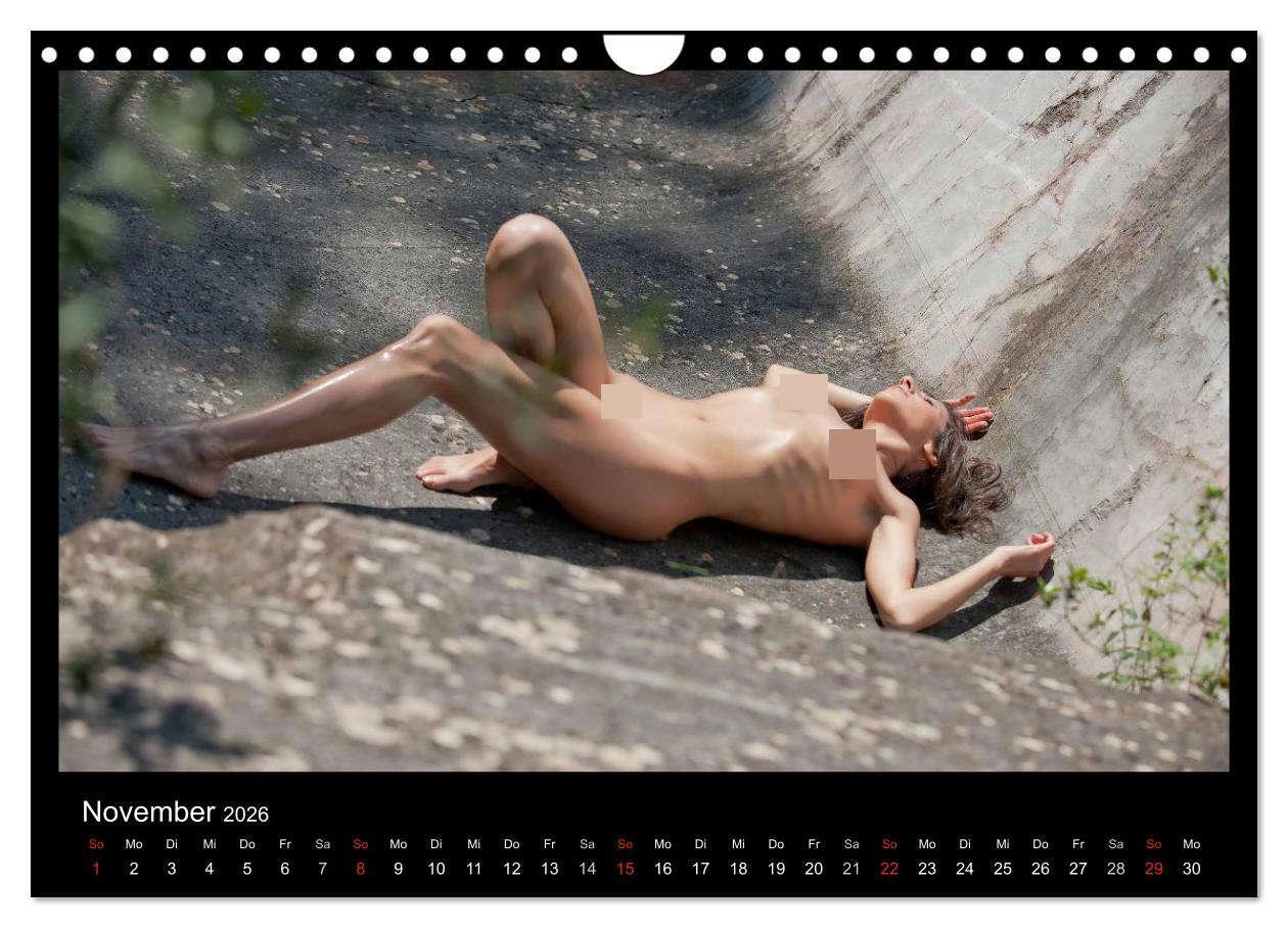 Beispielinhalt (Bild) Outdoor Aktkalender 2026 (Wandkalender 2026 DIN A4 quer), CALVENDO Monatskalender