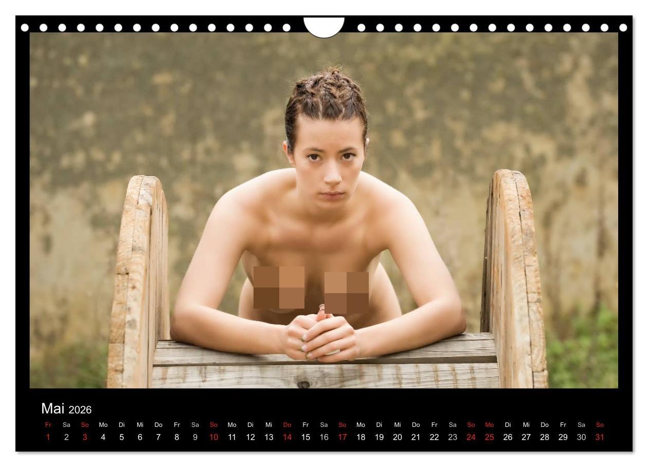 Beispielinhalt (Bild) Outdoor Aktkalender 2026 (Wandkalender 2026 DIN A4 quer), CALVENDO Monatskalender