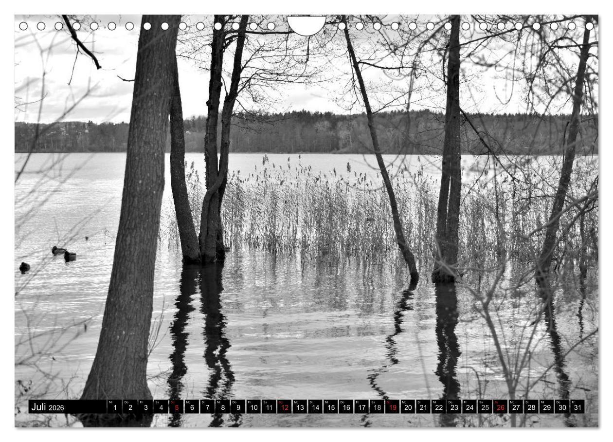 Beispielinhalt (Bild) Stille Momente in Schwarz-Weiss (Wandkalender 2026 DIN A4 quer), CALVENDO Monatskalender