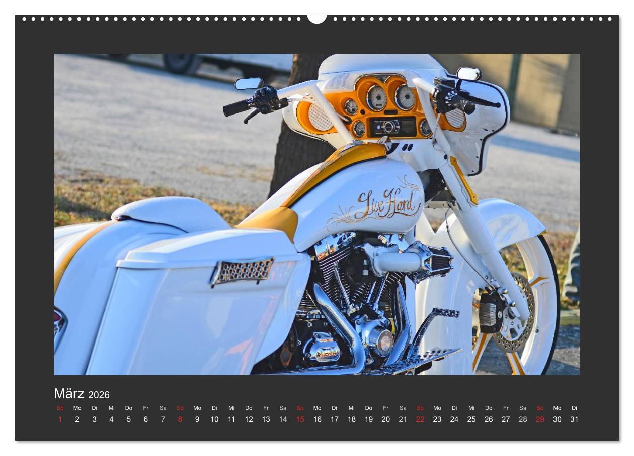 Beispielinhalt (Bild) BEST OF HARLEY-DAVIDSON BAGGER-STYLE (Wandkalender 2026 DIN A2 quer), CALVENDO Monatskalender