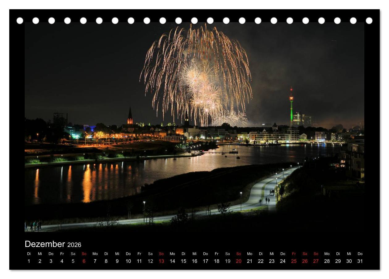 Beispielinhalt (Bild) Feuerwerks - Impressionen (Tischkalender 2026 DIN A5 quer), CALVENDO Monatskalender