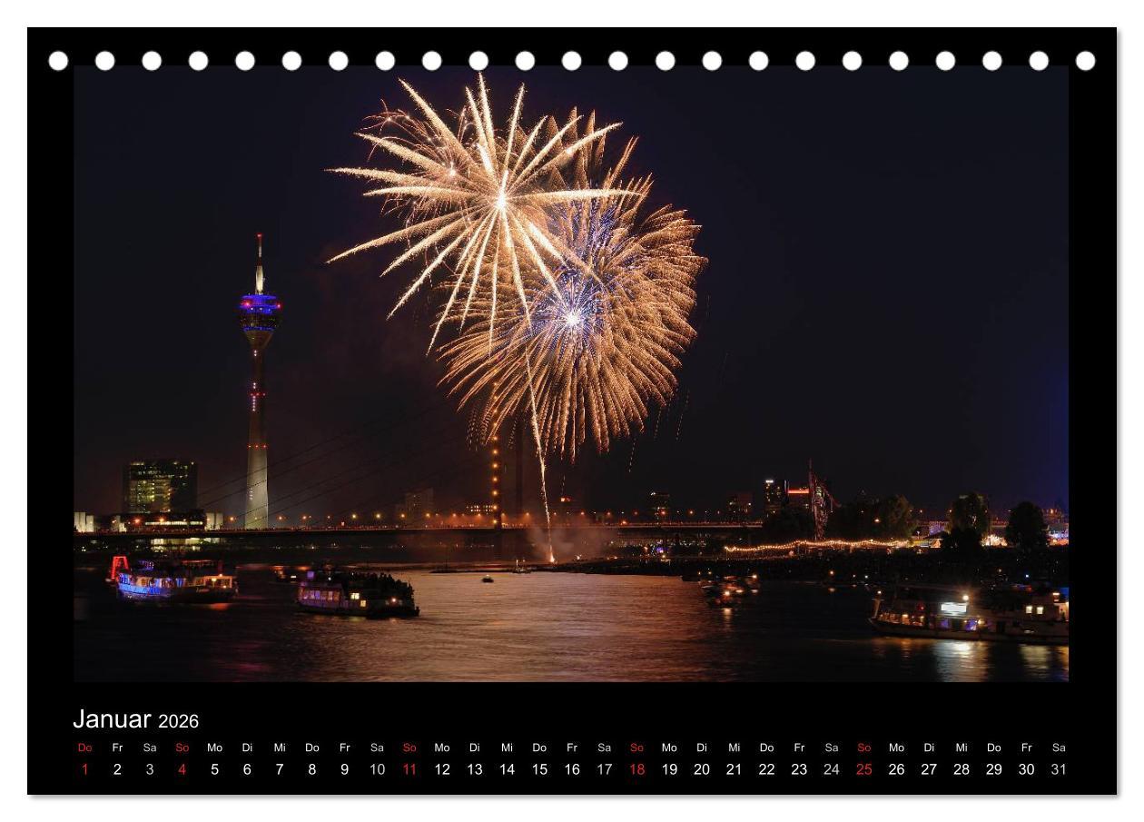 Beispielinhalt (Bild) Feuerwerks - Impressionen (Tischkalender 2026 DIN A5 quer), CALVENDO Monatskalender
