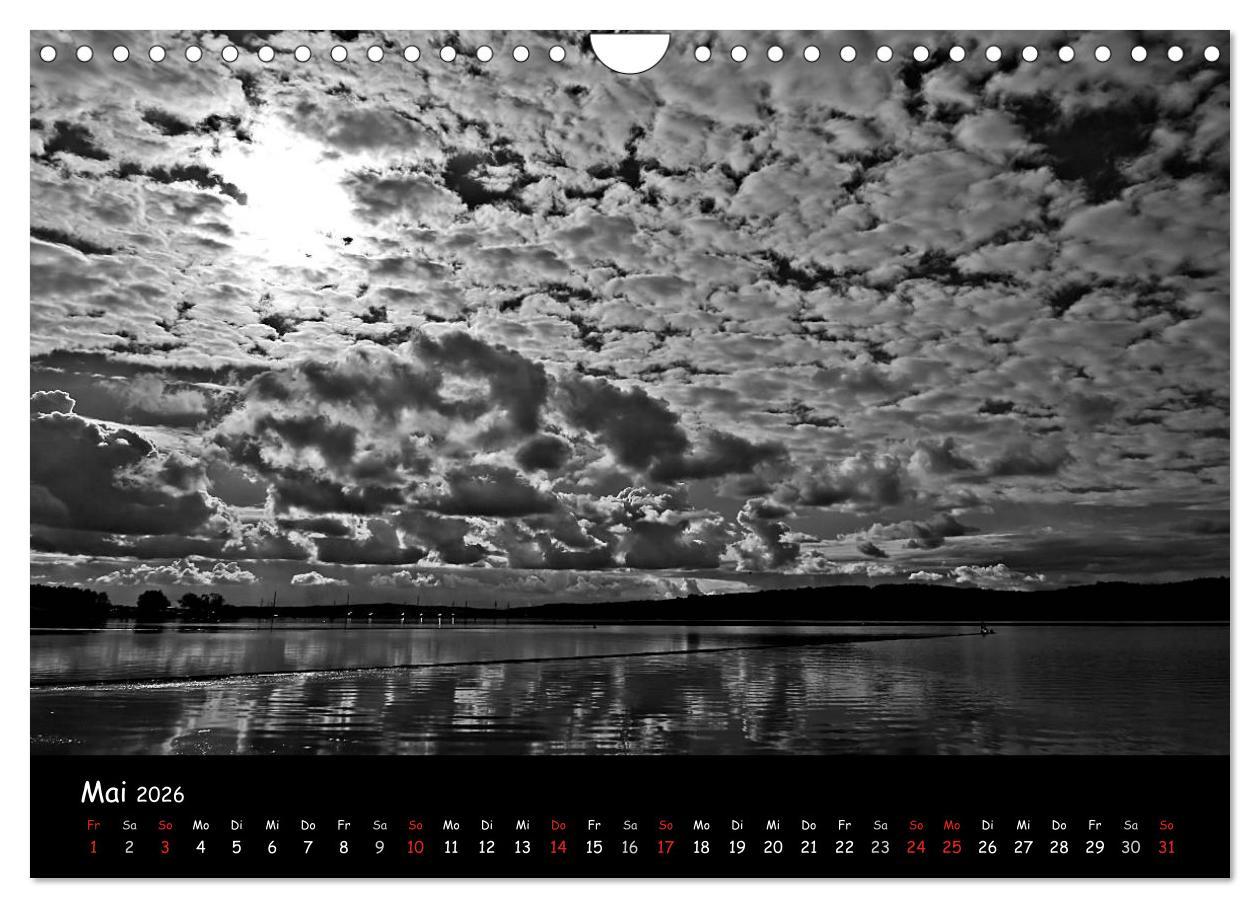 Beispielinhalt (Bild) Rügen in schwarz-weiß (Wandkalender 2026 DIN A4 quer), CALVENDO Monatskalender