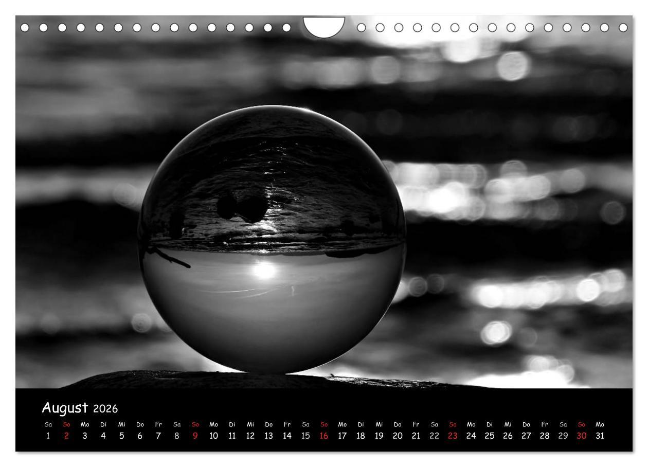 Beispielinhalt (Bild) Rügen in schwarz-weiß (Wandkalender 2026 DIN A4 quer), CALVENDO Monatskalender