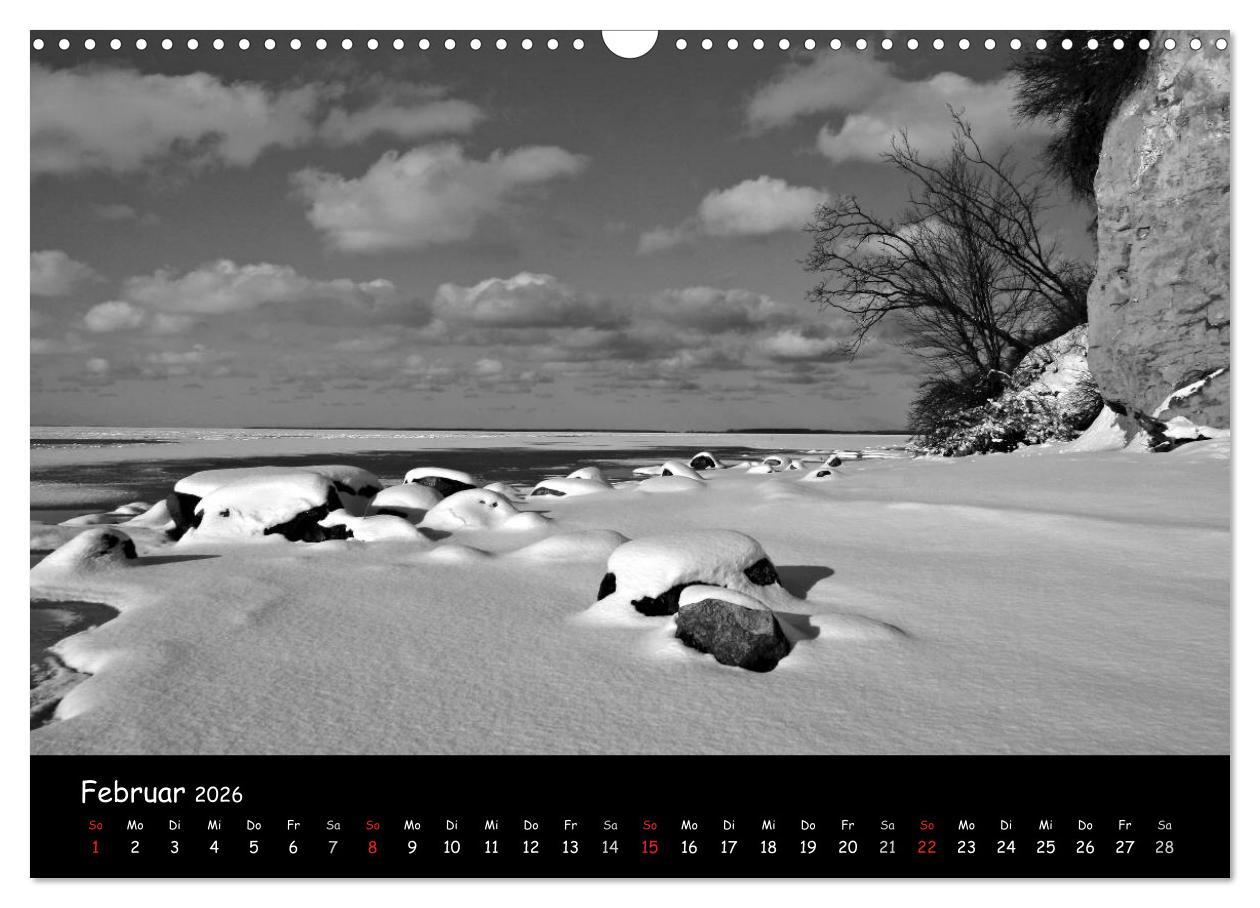 Beispielinhalt (Bild) Rügen in schwarz-weiß (Wandkalender 2026 DIN A3 quer), CALVENDO Monatskalender