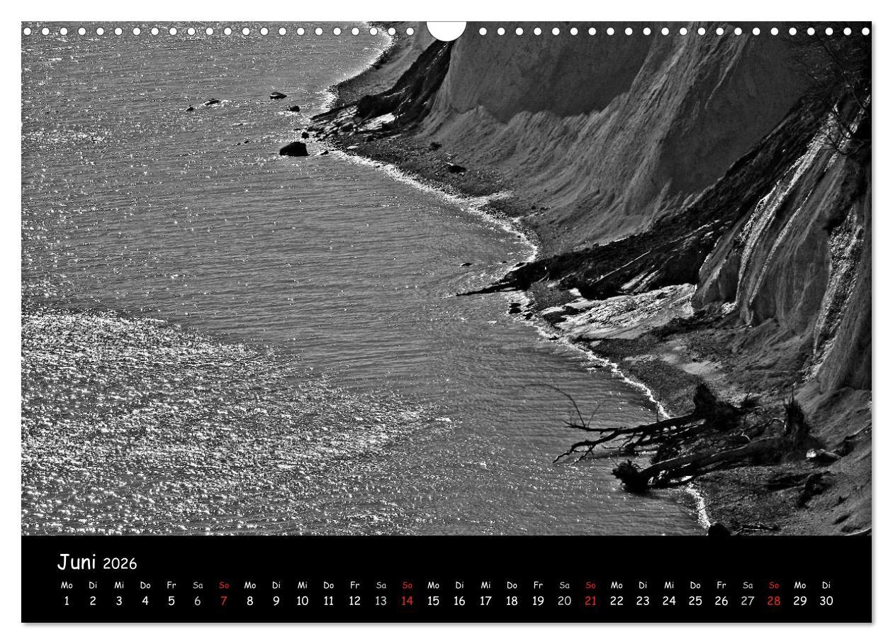 Beispielinhalt (Bild) Rügen in schwarz-weiß (Wandkalender 2026 DIN A3 quer), CALVENDO Monatskalender