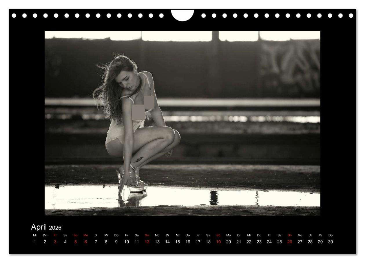 Beispielinhalt (Bild) Schönheiten in schwarz-weiss (Wandkalender 2026 DIN A4 quer), CALVENDO Monatskalender